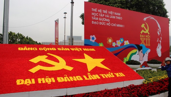 Thủ đô rực rỡ cờ hoa chào mừng Đại hội Đảng