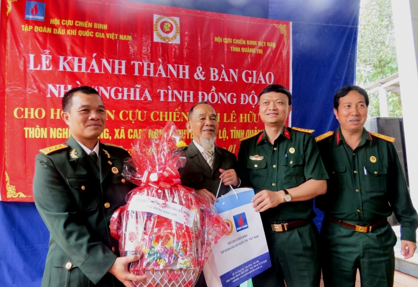 trao nha nghia tinh dong doi tai quang tri