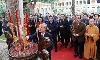 Lãnh đạo Đảng, Nhà nước, TP Hà Nội dâng hương, trồng cây tại Hoàng thành Thăng Long