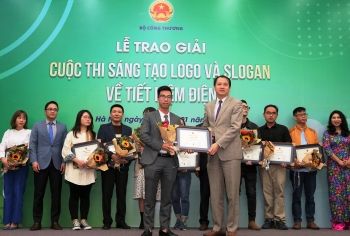 Khẩu hiệu “Tiết kiệm điện thành thói quen” đoạt giải Nhất cuộc thi “Sáng tạo logo và slogan về tiết kiệm điện"