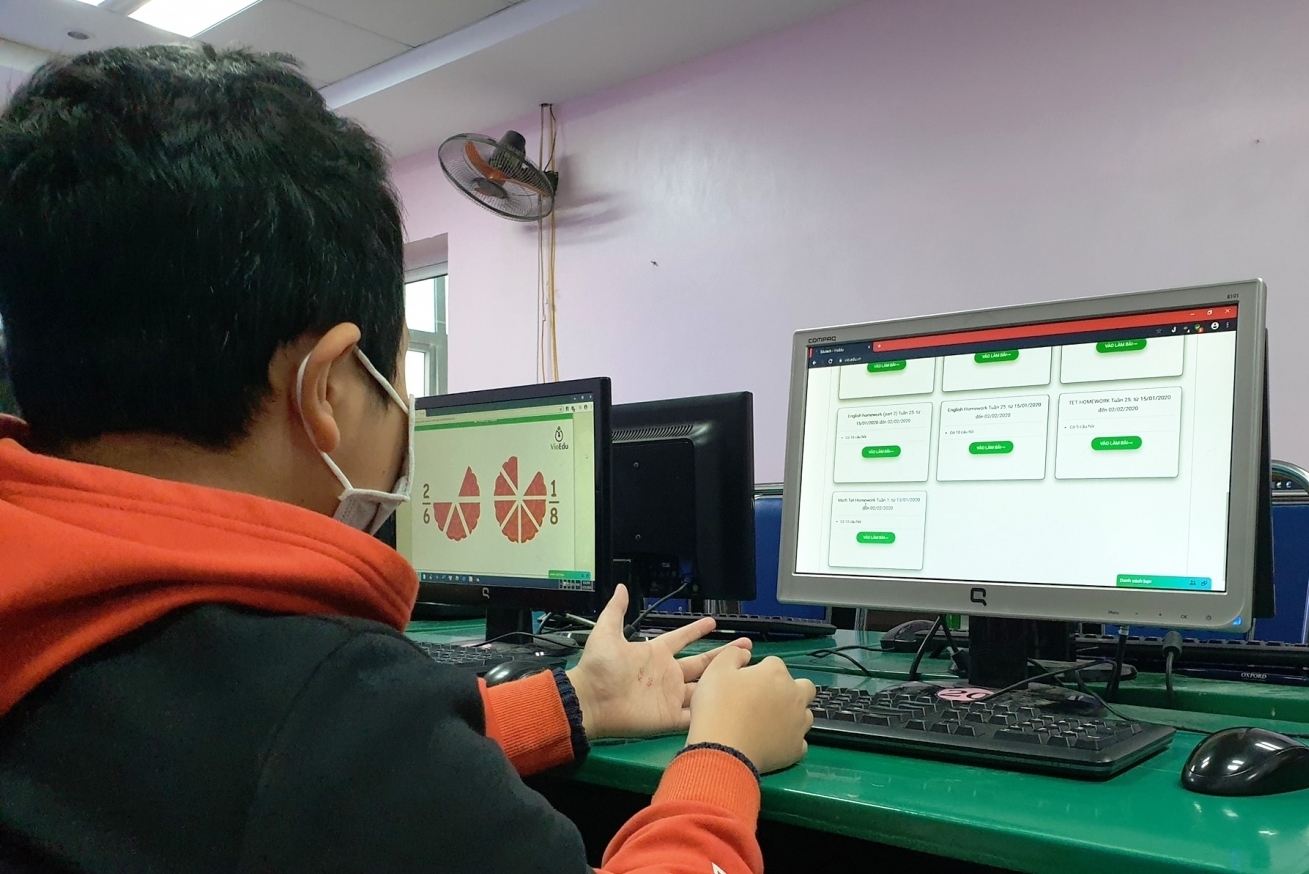 Hà Nội duy trì dạy học qua Internet trong thời gian phòng, chống dịch Covid-19