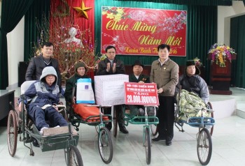 Hội Cựu chiến binh PVN tặng quà Tết tại Thái Bình, Lào Cai