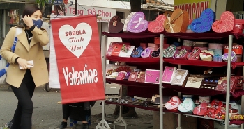 Sôi động thị trường quà tặng  Valentine