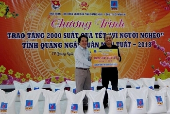 PVI trao tặng 2.000 suất quà Tết “Vì người nghèo” tỉnh Quảng Ngãi