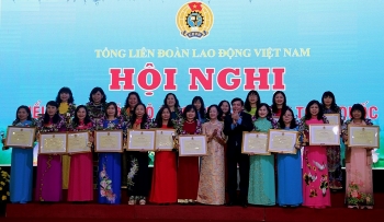 Biểu dương 90 cán bộ nữ công công đoàn tiêu biểu toàn quốc năm 2019