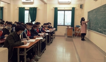 ĐH Kinh tế Quốc dân Hà Nội lùi lịch học cho sinh viên
