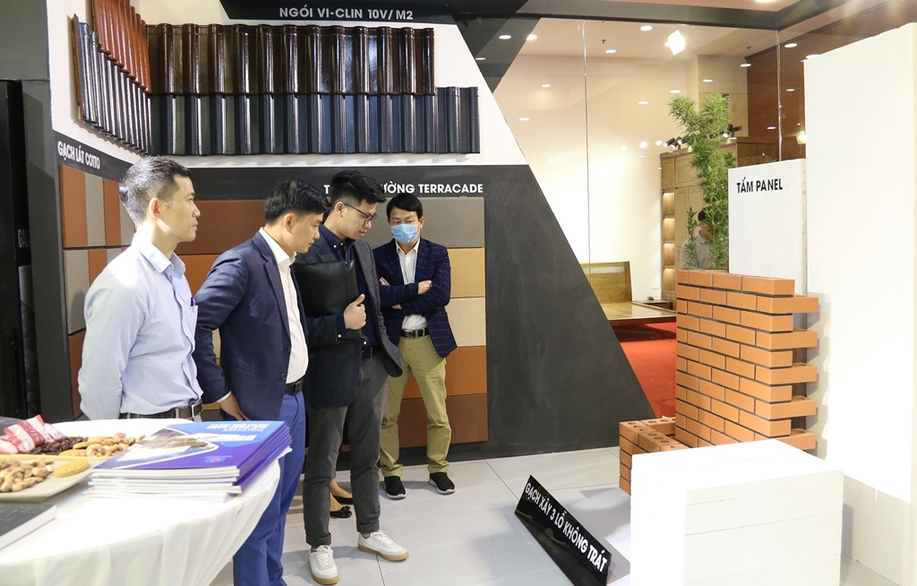 Hơn 200 doanh nghiệp trưng bày sản phẩm công nghệ tiên tiến tại Vietbuild Hà Nội 2021