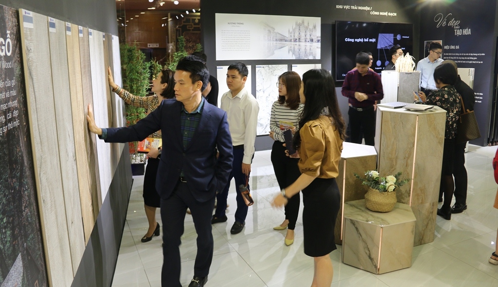 Hơn 200 doanh nghiệp trưng bày sản phẩm công nghệ tiên tiến tại Vietbuild Hà Nội 2021