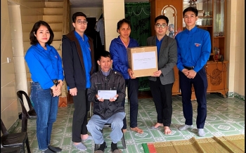 Đoàn Thanh niên PVNDB thăm, tặng quà các gia đình có hoàn cảnh khó khăn tỉnh Thái Bình