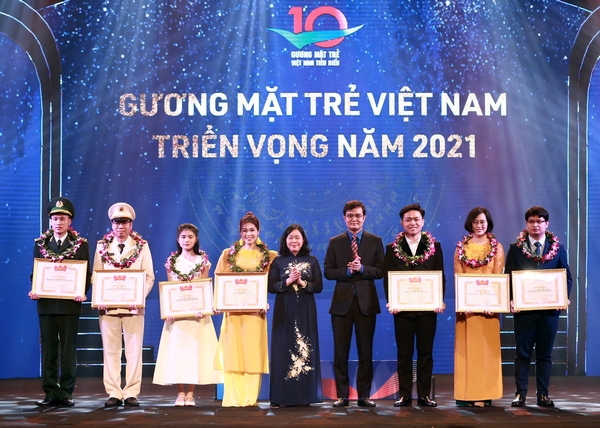 Tuyên dương 10 gương mặt trẻ Việt Nam tiêu biểu 2021