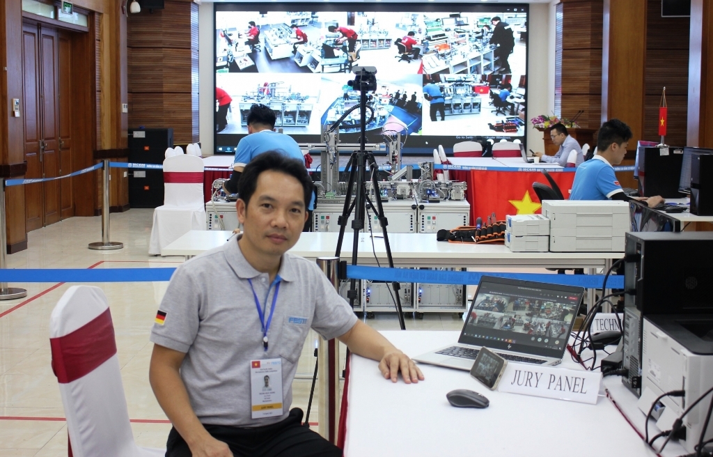 Sinh viên Việt Nam giành Huy chương Vàng Kỹ năng nghề Cơ điện tử online châu Á - Thái Bình Dương