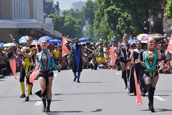80 nghệ sĩ Việt Nam và quốc tế biểu diễn tại Carnival đường phố Hà Nội
