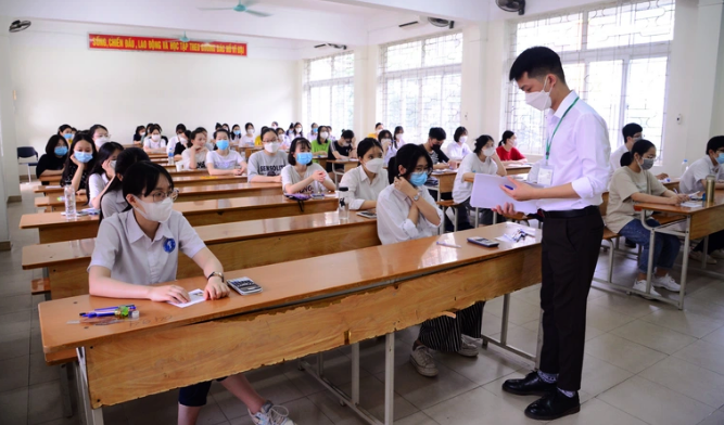 Hà Nội: Trường chuyên đầu tiên tổ chức thi vào lớp 10