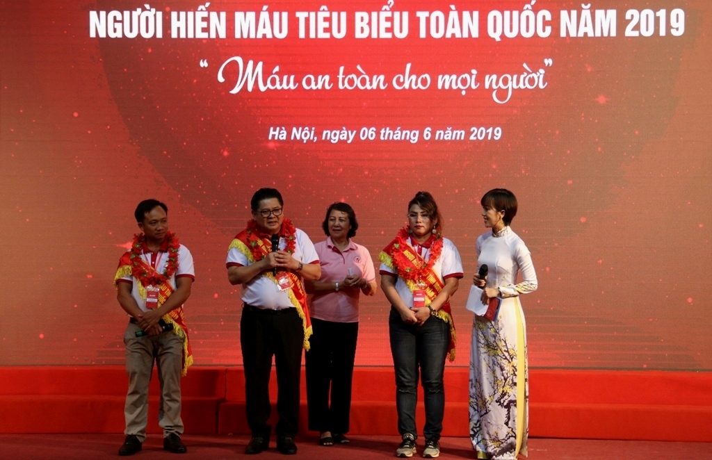 ton vinh 100 nguoi hien mau tinh nguyen tieu bieu nam 2019