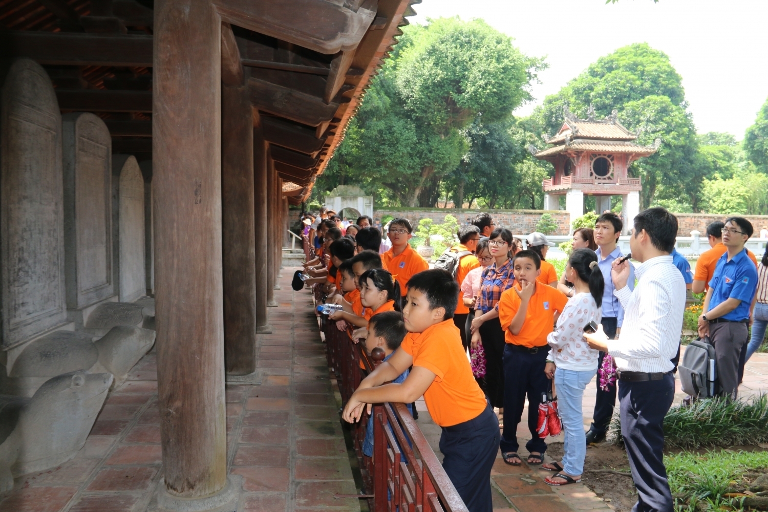 binh chon dich vu du lich ha noi nam 2019