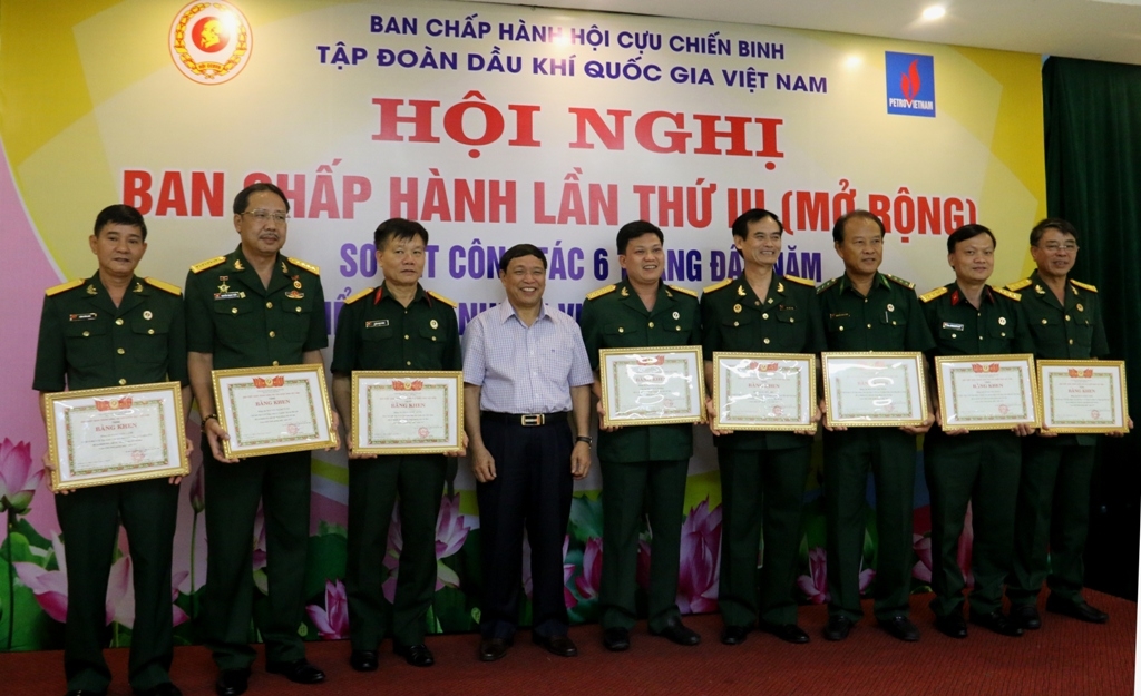 hoi nghi ban chap hanh hoi ccb tap doan mo rong lan thu iii nhiem ky 2017 2022