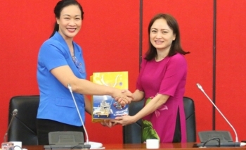Công đoàn Y tế Việt Nam thăm và làm việc với CĐ DKVN