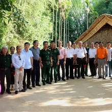 hoi ccb tap doa n trao 2 nha nghia tinh dong doi tai thanh hoa