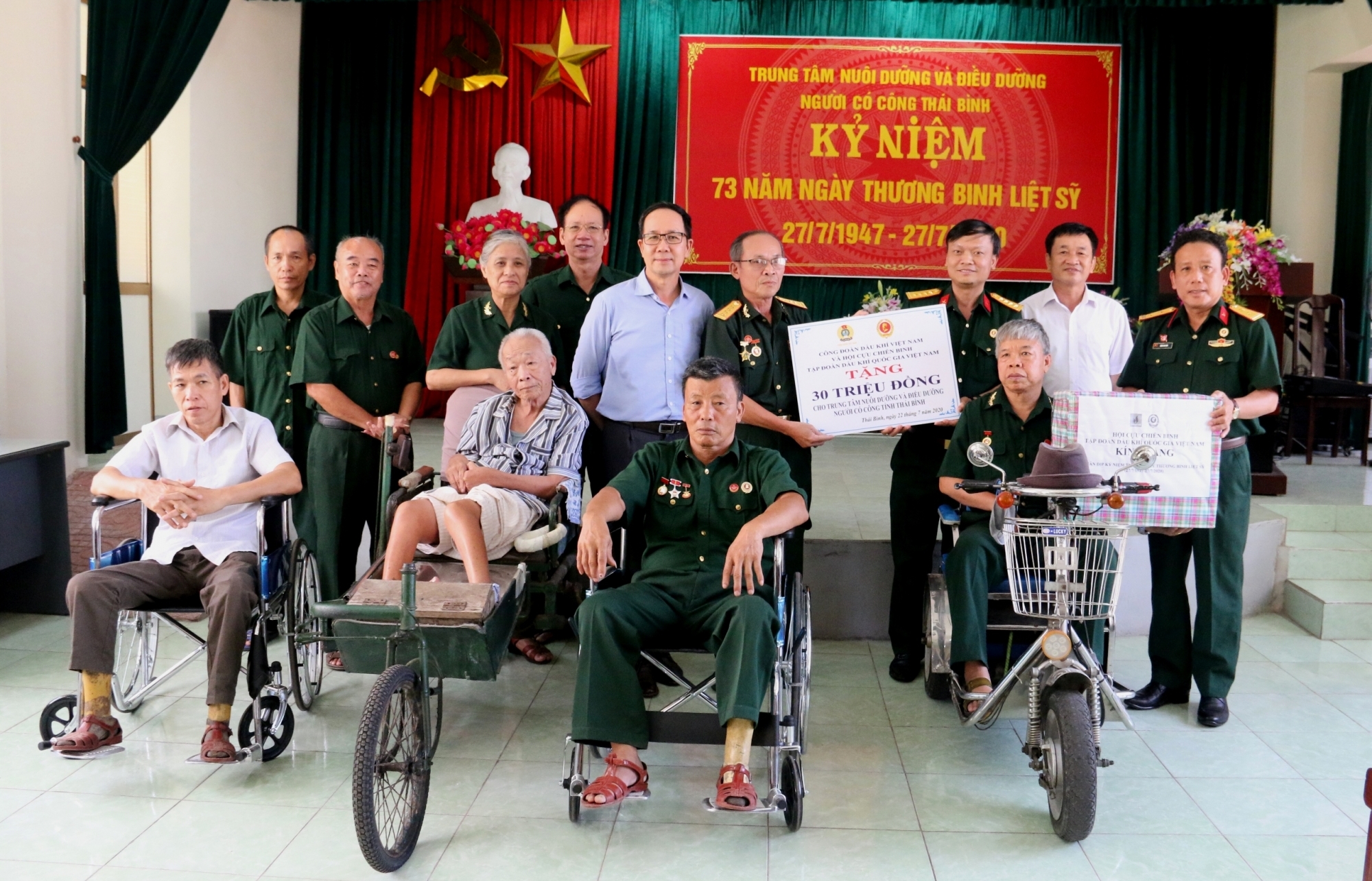 Hội CCB Tập đoàn tri ân người có công tỉnh Thái Bình và Bắc Ninh