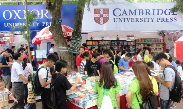 Gần 40.000 tên sách tại Hội chợ Sách quốc tế Việt Nam 2017