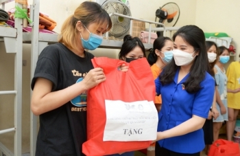 Hà Nội: Trao tặng 1.092 suất quà “tiếp sức” sinh viên vượt qua đại dịch Covid-19