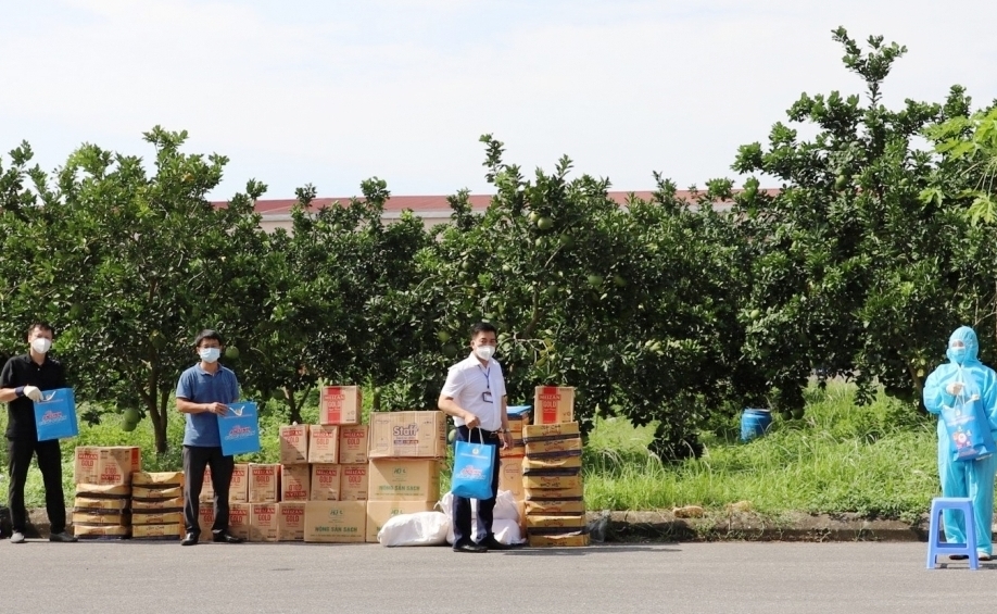Thường Tín: Tặng 1.000 suất quà cho người lao động bị ảnh hưởng bởi dịch Covid-19