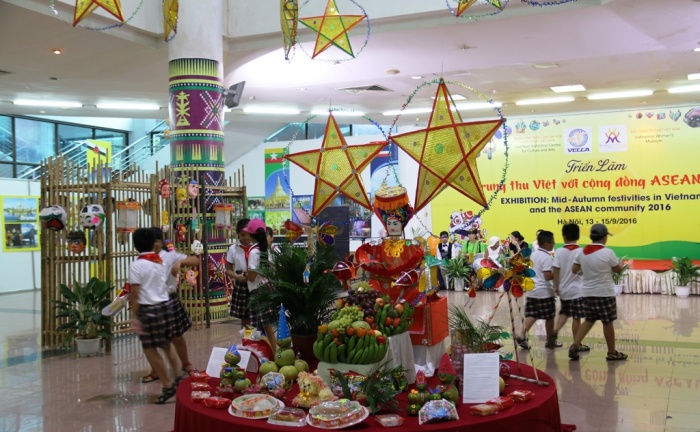 Đặc sắc triển lãm "Trung thu Việt với cộng đồng ASEAN"