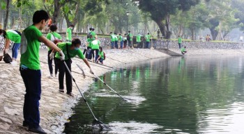 Hàng 1.000 người tham gia “Ngày làm sạch hồ Hà Nội”