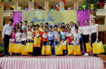 PVcomBank mang yêu thương đến với trẻ em khuyết tật tỉnh Thái Bình