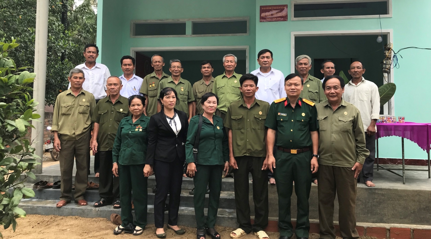 hoi ccb tap doan trao nha nghia tinh dong doi tai tinh binh dinh lai chau