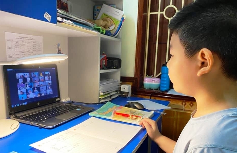 Hà Nội đề xuất giảm 25% học phí khi học trực tuyến