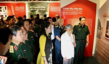 Trưng bày tư liệu quý về “Đại tướng Võ Nguyên Giáp với chiến khu Việt Bắc”