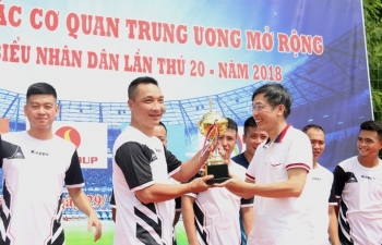 Đội bóng đá PVN vô địch Cup báo Đại biểu Nhân dân 2018