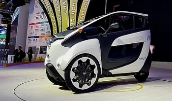 “Xe ba bánh” chạy điện Toyota I-Road ra mắt tại Vietnam Motor Show 2018
