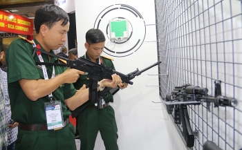 Trưng bày vật liệu nổ, thiết bị quốc phòng, an ninh tại DSE Vietnam 2019