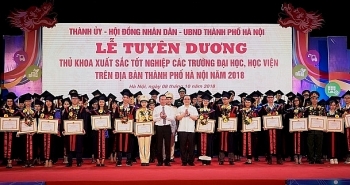 Hà Nội tuyên dương 86 thủ khoa tốt nghiệp xuất sắc