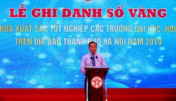 86 thu khoa xuat sac ghi danh so vang tai van mieu quoc tu giam