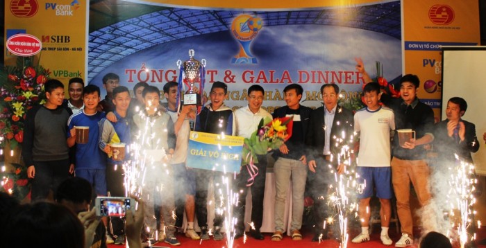 pvcombank dat giai ba bank league open 2015