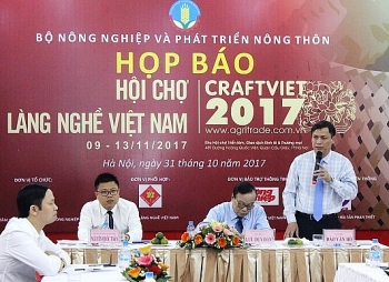 Gần 250 gian hàng tham gia Hội chợ Làng nghề Việt Nam 2017