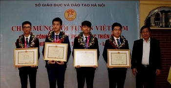 Hà Nội tuyên dương học sinh đoạt giải thưởng Thiên văn và Vật lý Thiên văn quốc tế