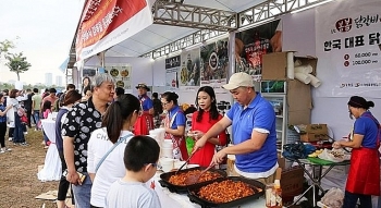 Khám phá Lễ hội văn hóa, ẩm thực Việt Nam - Hàn Quốc bên Hồ Gươm