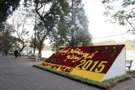 Thủ đô trang hoàng cờ hoa đón năm mới