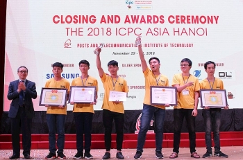 Sinh viên Việt Nam đạt huy chương Bạc thi lập trình ICPC Asia Hanoi 2018