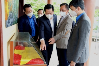 Tập đoàn Dầu khí Việt Nam tham gia hành trình về nguồn tại Hà Giang
