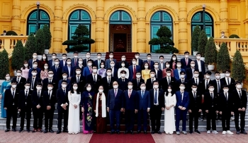 Chủ tịch nước tặng Huân chương Lao động cho học sinh đoạt giải Olympic và Khoa học kỹ thuật quốc tế