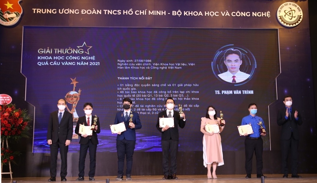 10 tài năng khoa học công nghệ trẻ nhận giải thưởng Quả cầu vàng 2021