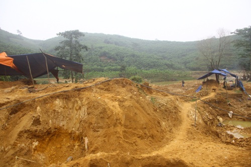 Quảng Nam: Sập hầm vàng, 3 người chết
