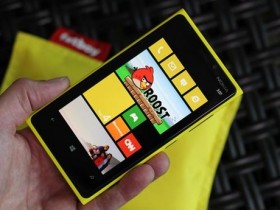 Nokia đang phát triển màn hình uốn cong cho điện thoại