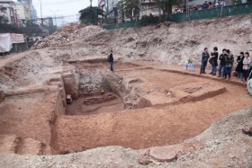 Hà Nội: Ngôi mộ cổ trên đường Bưởi đã trên 1.000 năm tuổi?