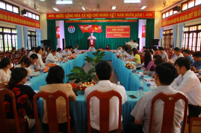 ban chi dao tay nguyen va cac co quan bao chi tham lam viec tai du an alumin nhan co